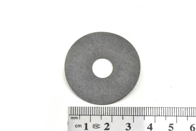 Rear shutter hinge axle seal