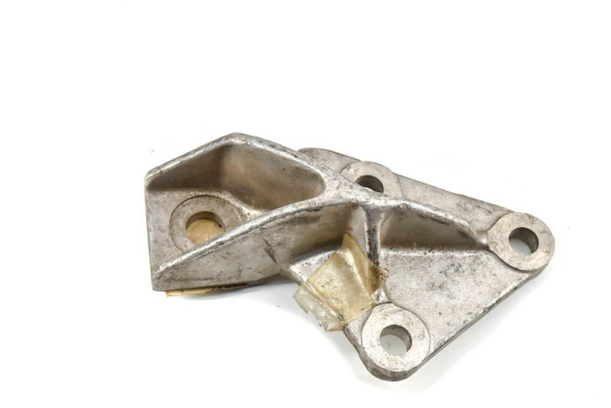 Engine mount