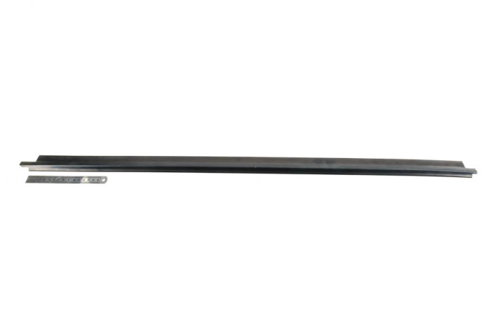 Left window exterior gasket