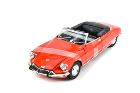 1/24 ds 19 red open convertible - welly