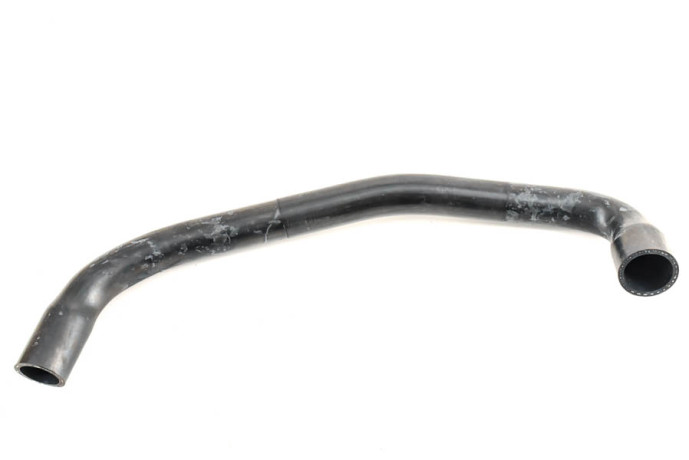 Lower radiator connection