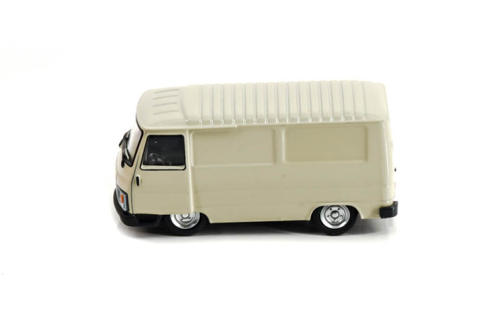 1/87 j9 beige 1981 - norev