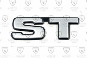 Rear monogram "st"