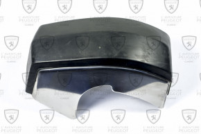 Front bumper left guard