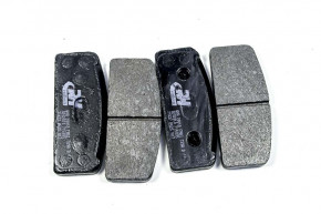 Set of 4 rear brake pads