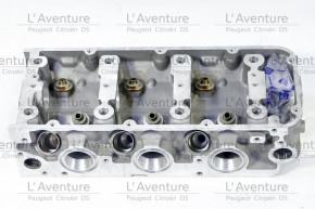 Right side cylinder head