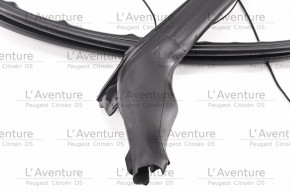 Windscreen window gasket for 207cc