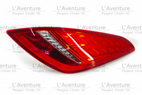 Right rear light