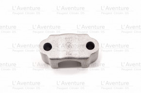 Axle arm bearing support