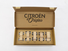 Box of 5 citroën wooden miniatures