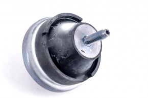 Elastic motor support