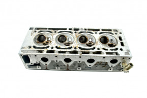 Injection cylinder head