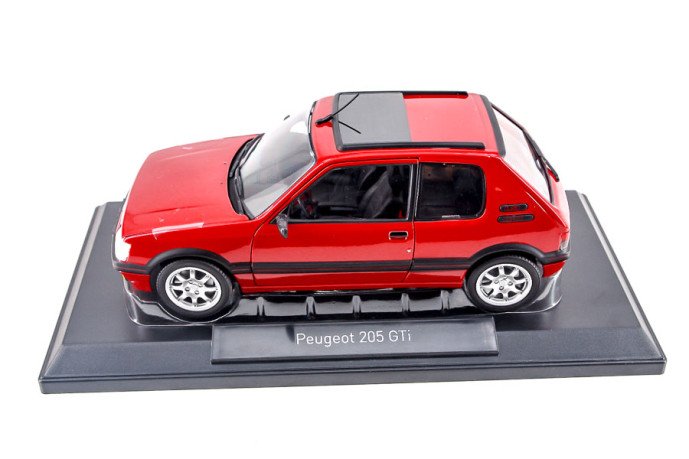 1/18 205 gti 1.9 red pts...