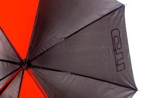 Parapluie gti noir et rouge