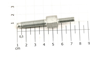 Injection door flange column screw