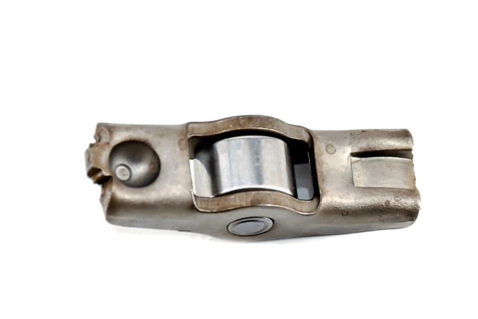 Valve control latch