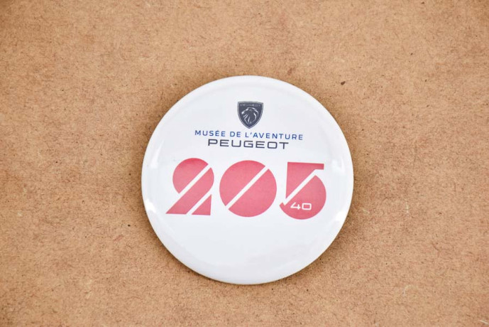 Badge 40 ans 205 musee peugeot