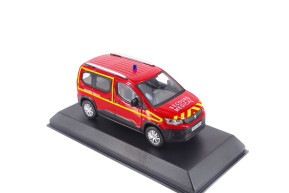 1/43 rifter fire fighter medical rescue