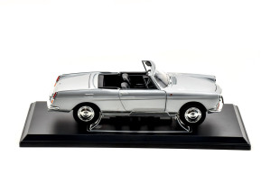 1/18 404 cabriolet silver 1967 - norev