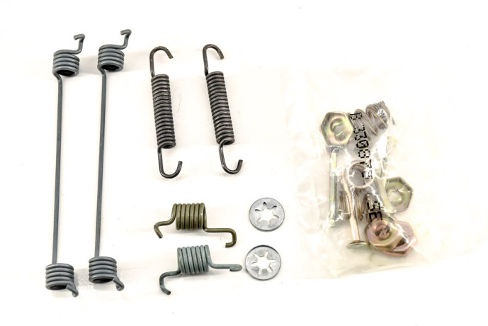 Rear brake shoe spring set