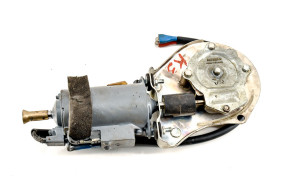 Right window reducer motor assembly