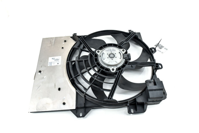 Motor engine fan