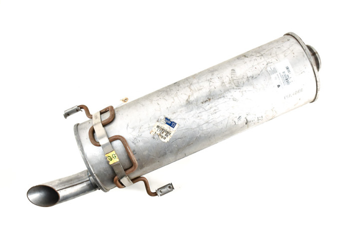 Rear exhaust muffler