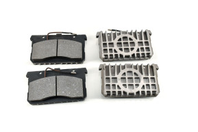 Adaptable front brake pads set