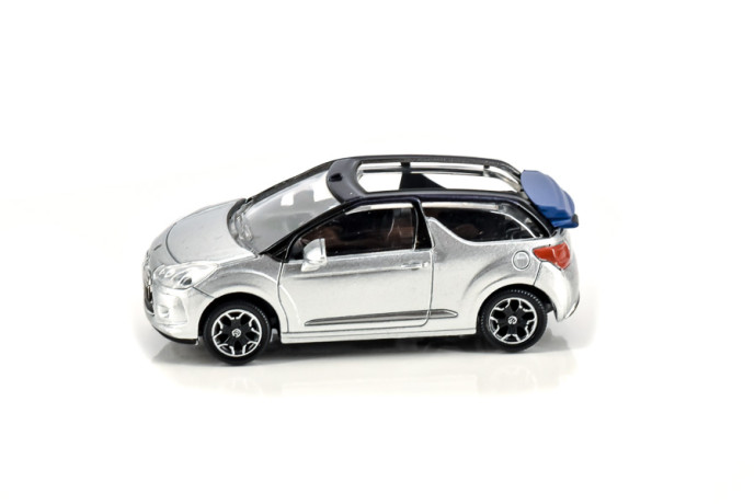1/64 ds 3 2016 convertible...