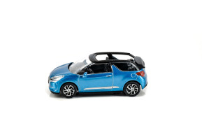 1/64 ds 3 2016 convertible turquoise