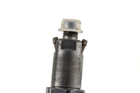 Engine injector holder