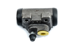 Right wheel cylinder