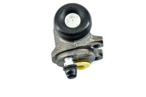 Right wheel cylinder