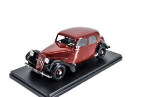 1/43 traction avant 11bl 1952 red/black