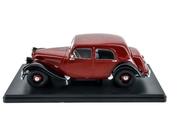 1/24 traction avant 11bl...