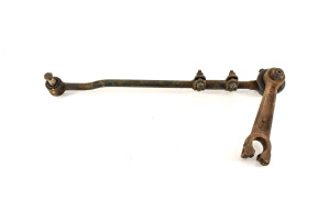 Steering link and right lever