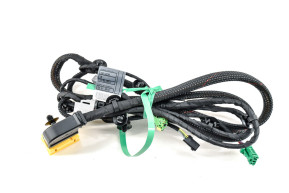 Central harness right seat