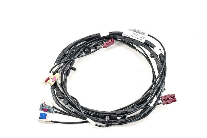 Antenna cable