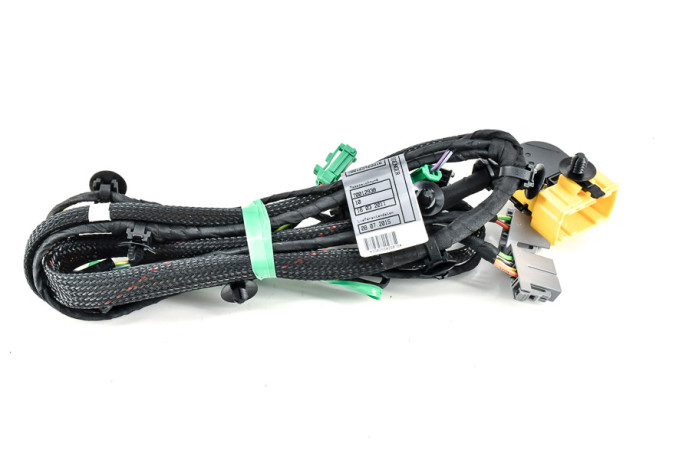 Central harness right seat